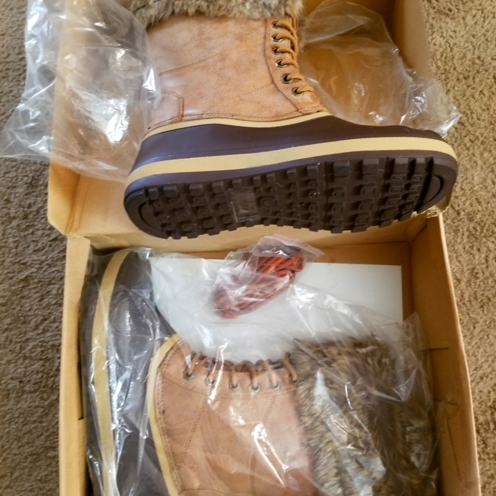 Duck boots
